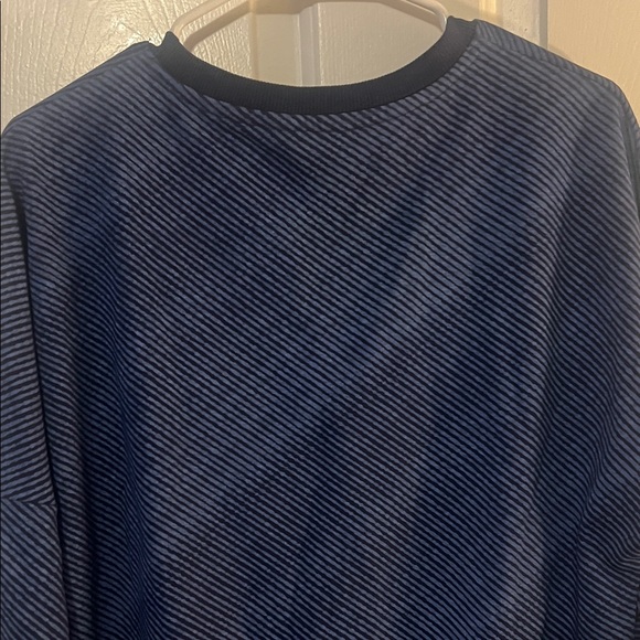 Stylish Navy Striped sweat shirt by The Roadster Life CO Women’s Size L - Picture 3 of 5